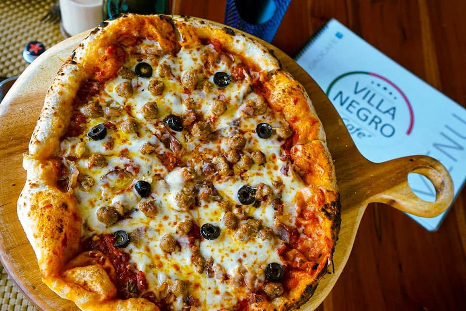 Pizza at Villa Negro Cafe, Mogpog
