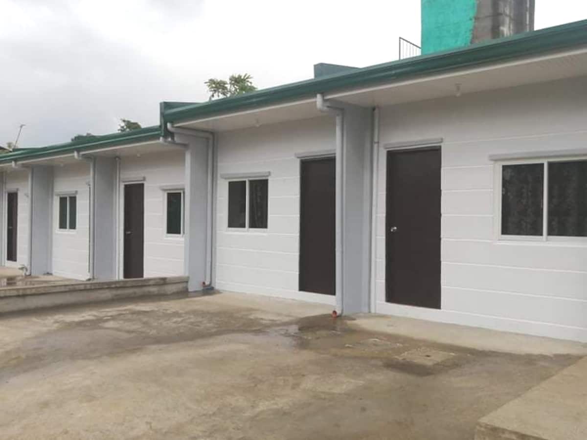 1-bedroom unit with free parking near boac town photo 2