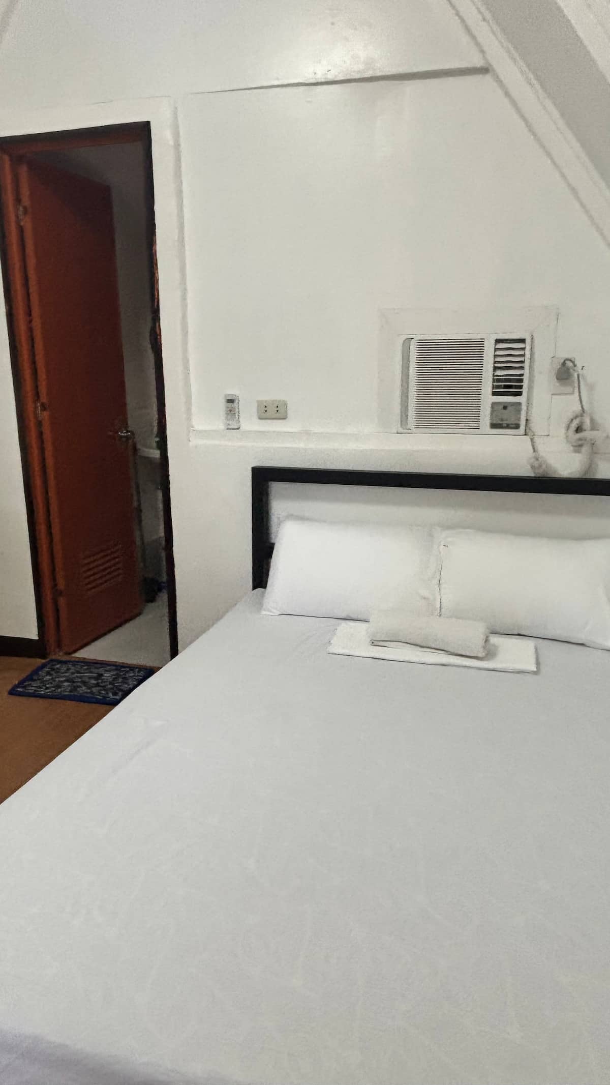 Tabing Dagat Cabins by the Beach