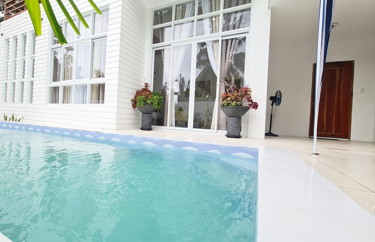 Whole Villa w/ pool